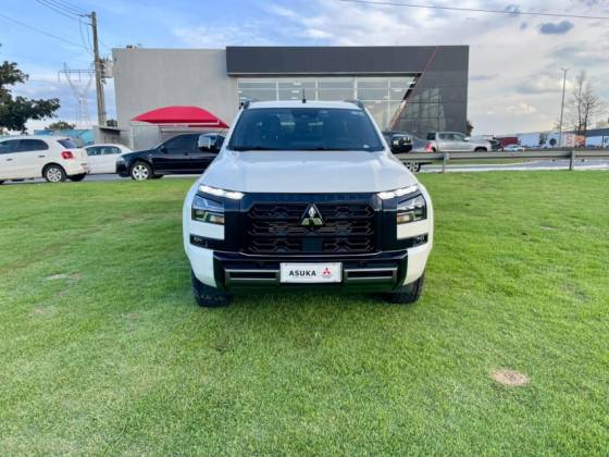 MITSUBISHI TRITON 2.4 BITURBO DIESEL CD KATANA 4X4 AUTOMÁTICO
